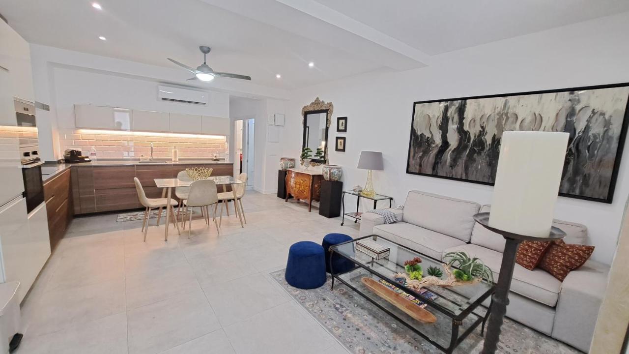 New! Renovated, Centrally Located, Private Entrance, Terrace Lägenhet Valencia Exteriör bild
