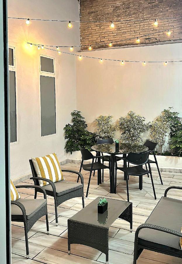 New! Renovated, Centrally Located, Private Entrance, Terrace Lägenhet Valencia Exteriör bild