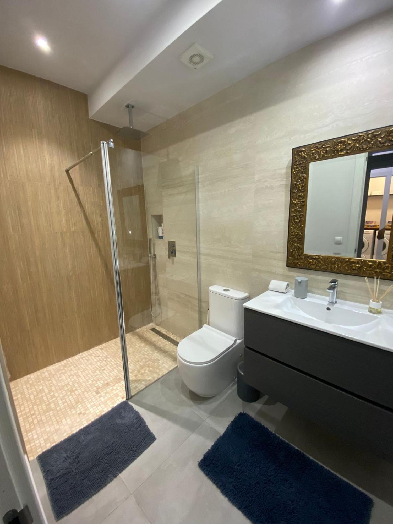 New! Renovated, Centrally Located, Private Entrance, Terrace Lägenhet Valencia Exteriör bild