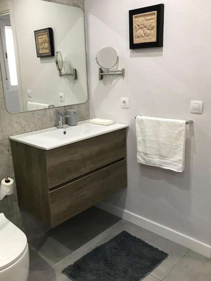 New! Renovated, Centrally Located, Private Entrance, Terrace Lägenhet Valencia Exteriör bild